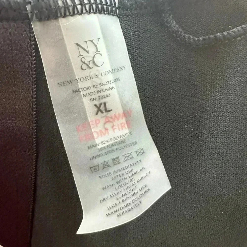 New York and Company swimsuit Sz XL - Picture 3 of 4